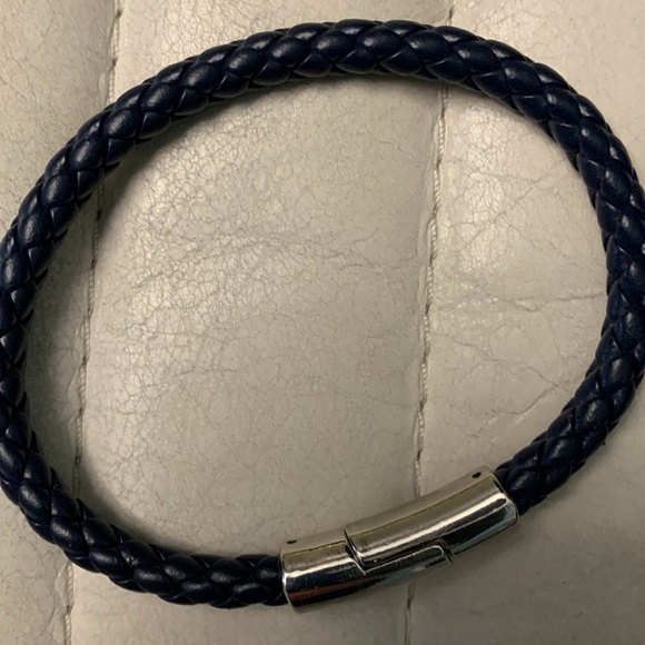 Blue Braided Leather Bracelet - Magnetic Silvertone Closure - Picture 1 of 9